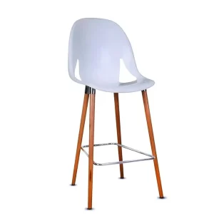 Taburete, asiento monocasco blanco, patas de madera, apoyapie metalico